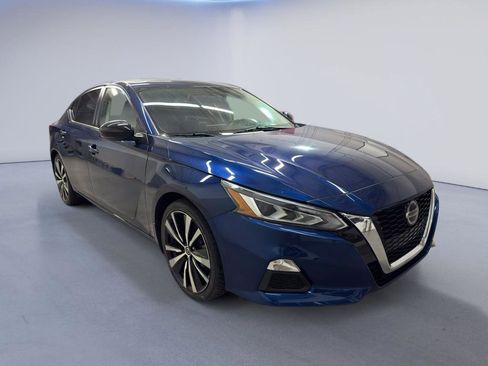 Used 2019 Nissan Altima 2.5 SR w/ SR Premium Package image 1