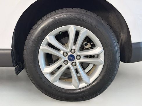 Used 2019 Ford Edge SEL w/ Equipment Group 201A FWD image 30