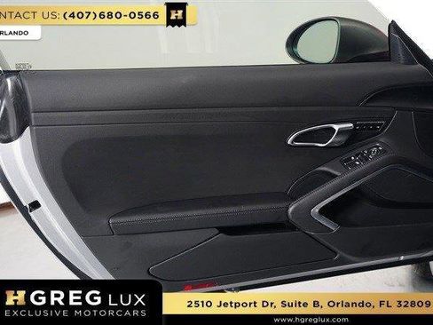 Used 2025 Porsche 718 Cayman image 34