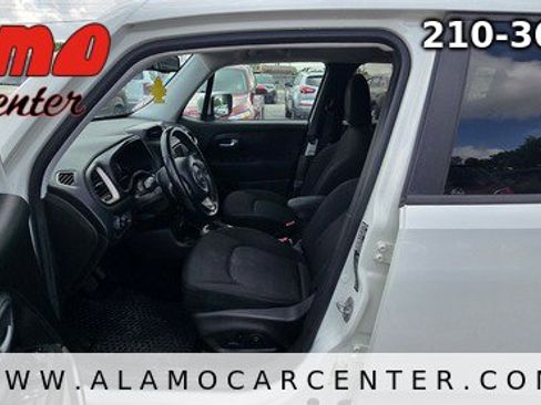 Used 2017 Jeep Renegade Latitude w/ Popular Equipment Group FWD image 32