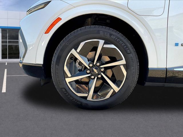 Certified 2024 Chevrolet Equinox EV LT w/ LPO, Blackout Package FWD image 35