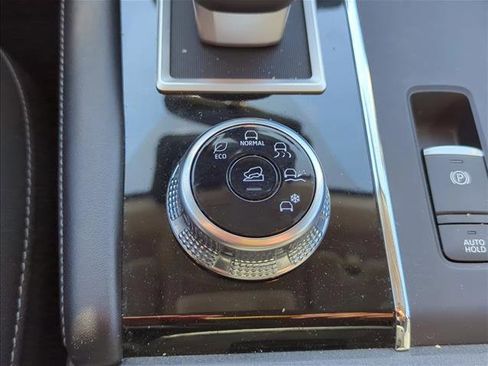 Used 2022 Mitsubishi Outlander ES image 18