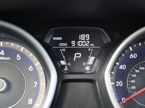 Used 2011 Hyundai Elantra GLS image 27