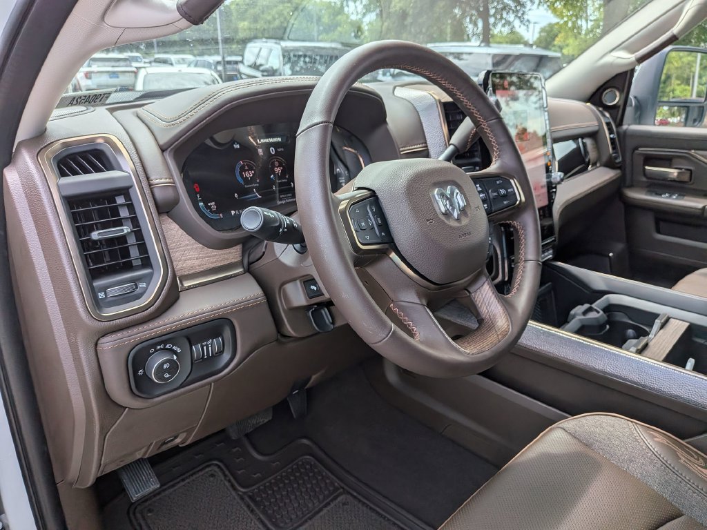 Used 2026 RAM 2500 Limited AWD/4WD image 34