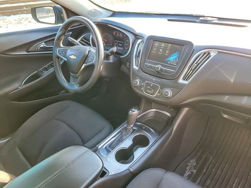 Certified 2018 Chevrolet Malibu LT image 21