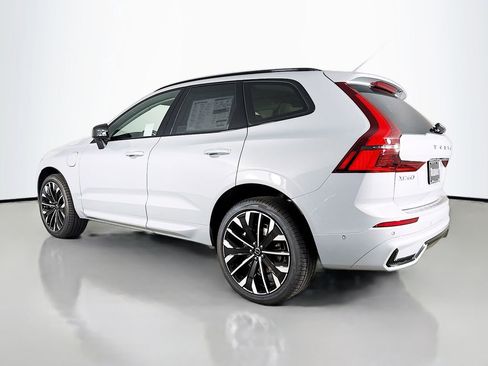 New 2026 Volvo XC60 T8 Ultra w/ Protection Package Premier image 5