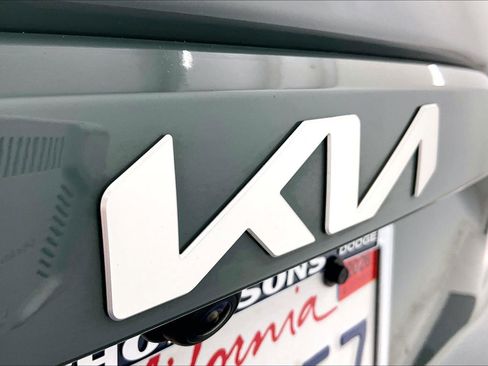 Used 2023 Kia Niro EX image 31