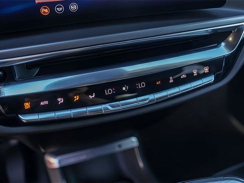 Certified 2024 Cadillac Lyriq Tech w/ Driver Assist Package image 17