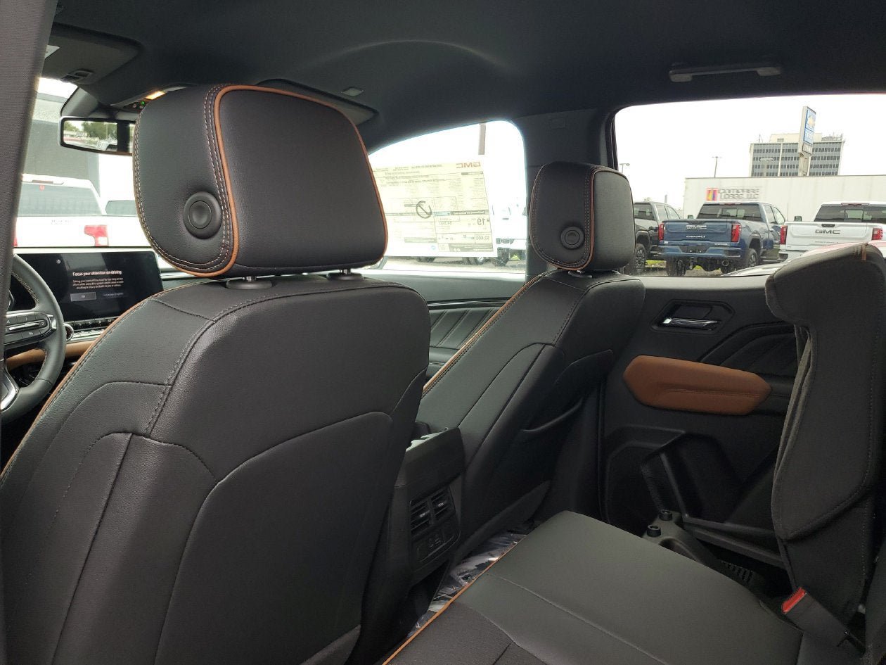 New 2026 GMC Canyon AT4 AWD/4WD image 10