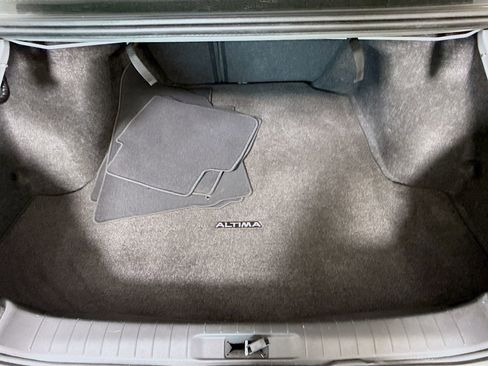 Used 2017 Nissan Altima 2.5 SR w/ Midnight Edition Package image 26