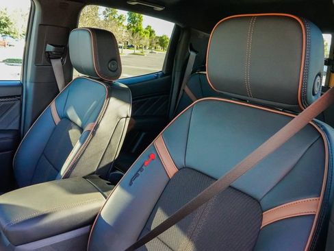 New 2026 GMC Canyon AT4 AWD/4WD image 15