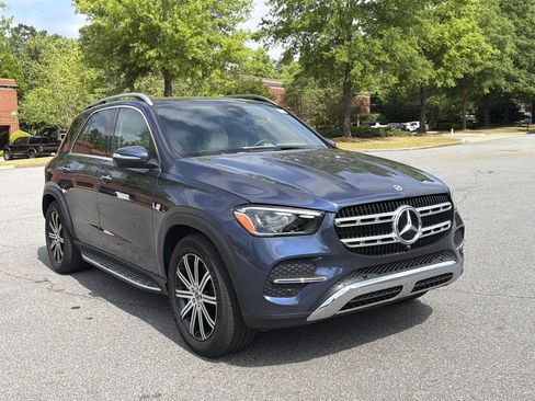 Certified 2025 Mercedes-Benz GLE 450 4MATIC image 3