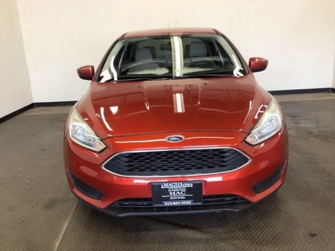 Used 2018 Ford Focus SE image 2