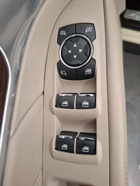 Used 2018 Ford Explorer Limited w/ Equipment Group 301A FWD image 20