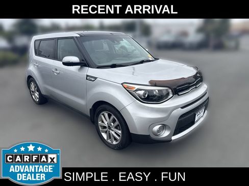 Used 2017 Kia Soul + w/ Primo Package FWD image 1