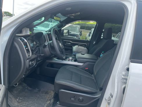 Used 2025 RAM 1500 Big Horn AWD/4WD image 8