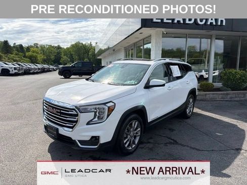 Used 2022 GMC Terrain SLT w/ LPO, Floor Liner Package AWD/4WD image 1