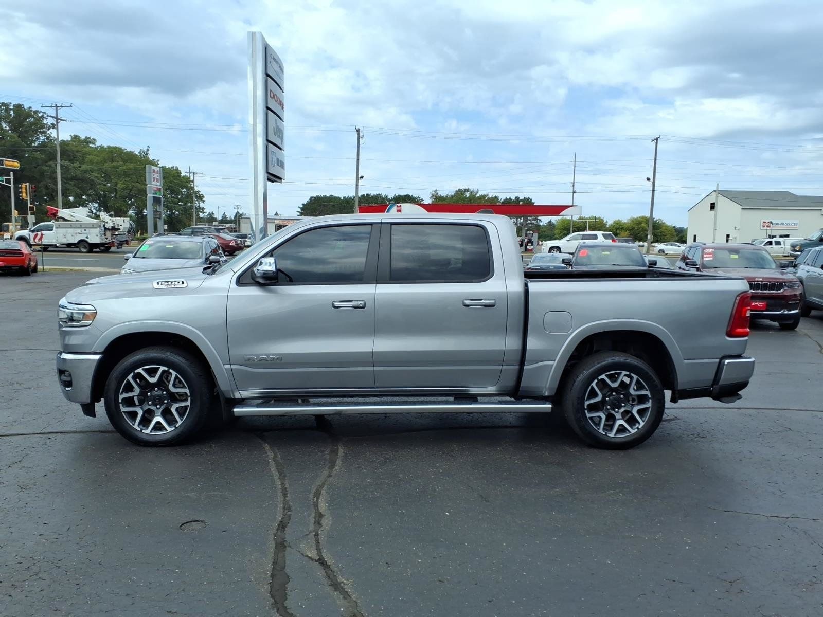 Used 2025 RAM 1500 Laramie w/ Bed Utility Group AWD/4WD image 7