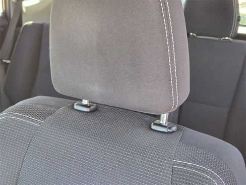 Used 2017 Toyota RAV4 LE Plus image 21