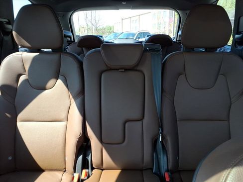 Certified 2023 Volvo XC90 B6 Plus image 19