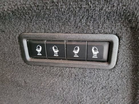 Certified 2024 Jeep Grand Wagoneer L Series III AWD/4WD image 18