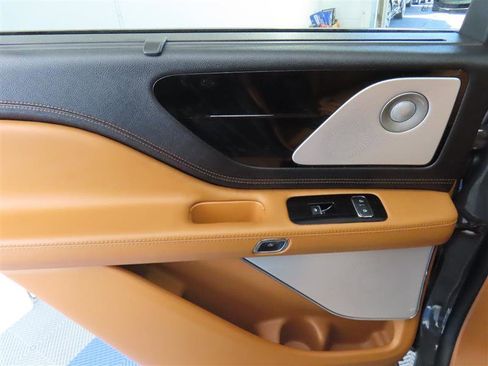 Used 2023 Lincoln Aviator Black Label Grand Touring w/ Class IV Trailer Tow Package image 37