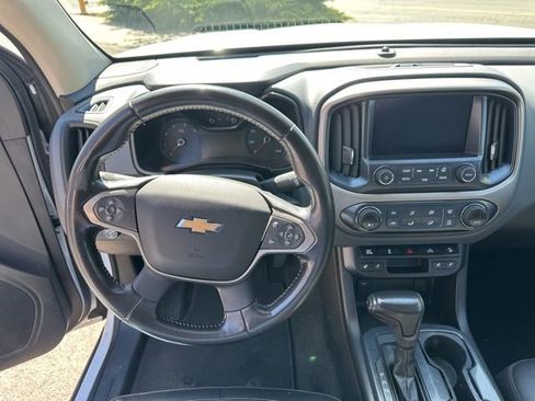 Used 2018 Chevrolet Colorado Z71 AWD/4WD image 16