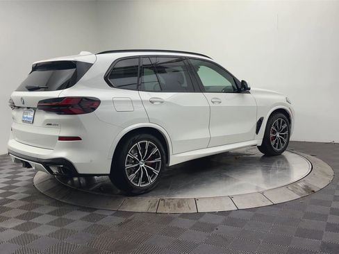 New 2026 BMW X5 xDrive50e w/ Executive Package image 3