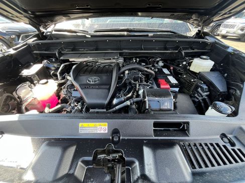 Used 2025 Toyota Highlander XSE AWD/4WD image 35