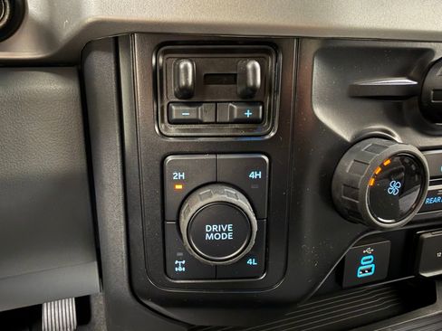 New 2026 Ford F250 XLT w/ FX4 Off-Road Package AWD/4WD image 19