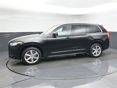 Used 2023 Volvo XC90 B5 Core image 4
