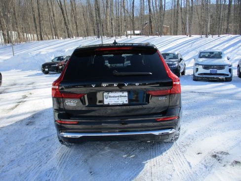Certified 2023 Volvo XC60 B5 Plus image 6