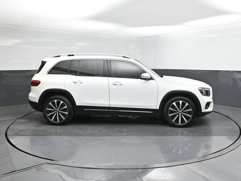 Used 2023 Mercedes-Benz GLB 250 w/ Premium Package image 15