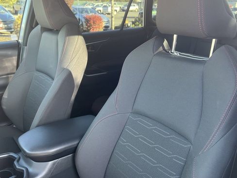 Used 2024 Toyota RAV4 SE image 11