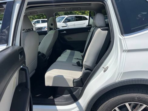 Used 2019 Volkswagen Tiguan SE FWD image 26