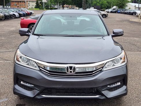 Used 2017 Honda Accord EX image 5