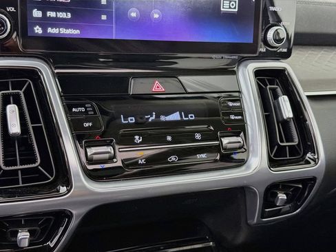 Used 2023 Kia Sorento SX FWD image 21