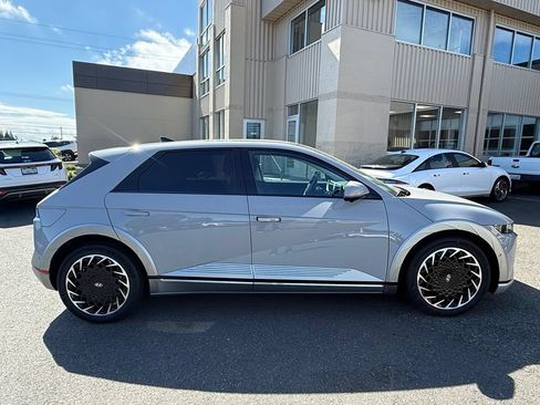 Used 2024 Hyundai Ioniq 5 Limited AWD/4WD image 2