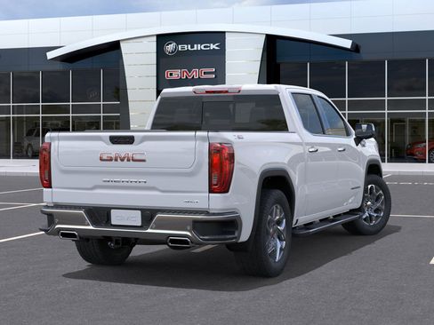 New 2026 GMC Sierra 1500 SLT image 4