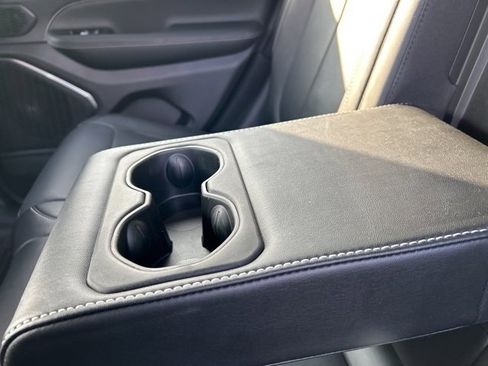 Used 2024 Jeep Grand Cherokee Overland image 40