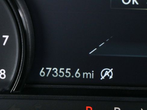 Used 2021 Lincoln Corsair AWD w/ Premium Package image 16
