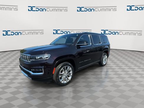 Used 2023 Jeep Grand Wagoneer Series II image 4