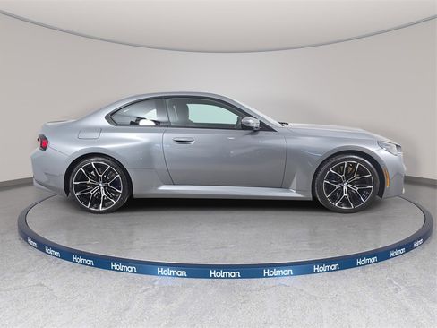 Used 2025 BMW M2 w/ Lighting Package image 5