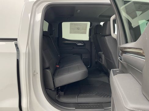 New 2026 Chevrolet Silverado 1500 LT Trail Boss w/ Dark Appearance Package AWD/4WD image 15