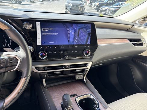 Used 2023 Lexus RX 350 w/ Accessory Package (2T) AWD/4WD image 30