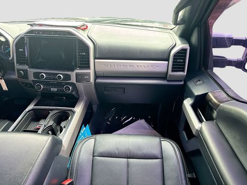 Used 2022 Ford F250 Lariat w/ Lariat Value Package AWD/4WD image 27