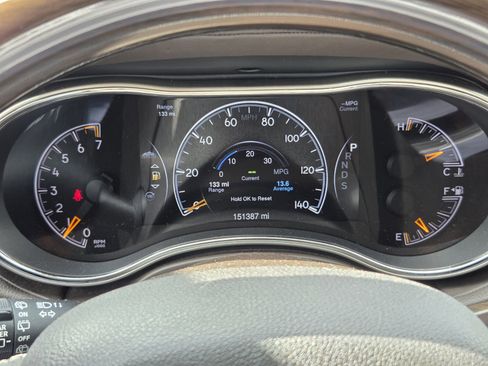 Used 2014 Jeep Grand Cherokee Overland image 23