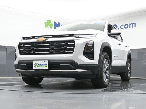 Used 2025 Chevrolet Equinox LT image 6