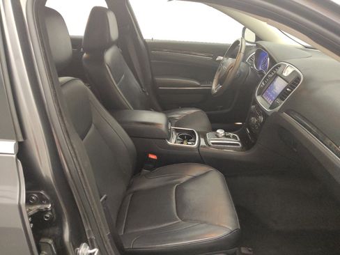 Used 2016 Chrysler 300 C w/ Safetytec Plus Group AWD/4WD image 21