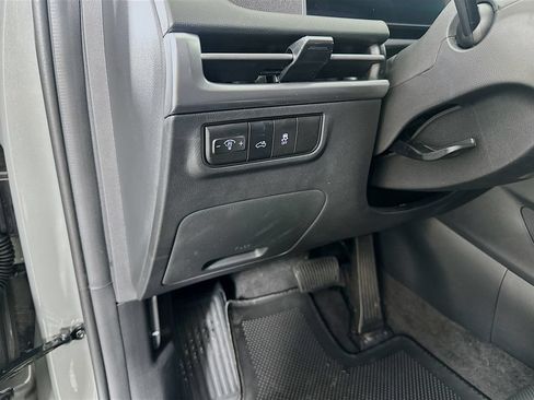 Certified 2026 Hyundai Santa Cruz SEL FWD image 9